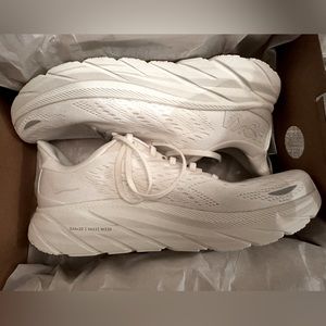 Men’s Hoka Clifton 8 running shoes